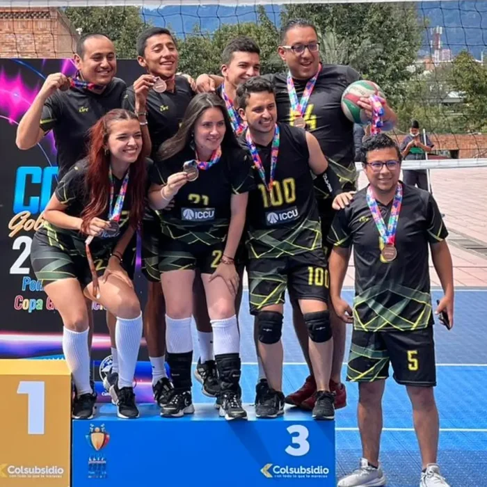 Equipo voleibol medallas Life Deportes